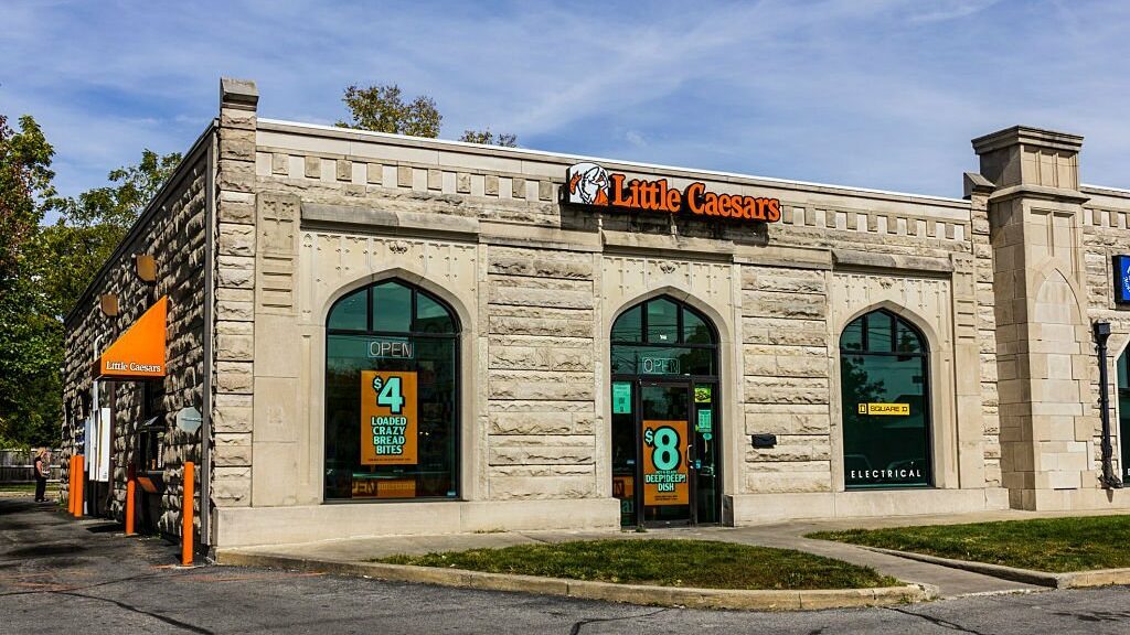 Does-Little-Caesars-take-Apple-Pay-in-the-US-featured-image