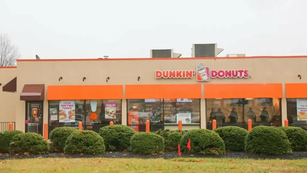 Does-Dunkin-Take-apple-Pay-featured-image